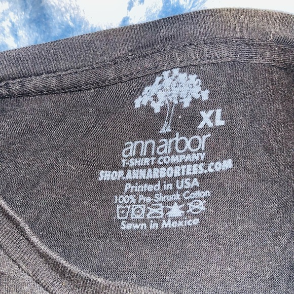 Shirt - Picture 2 of 2